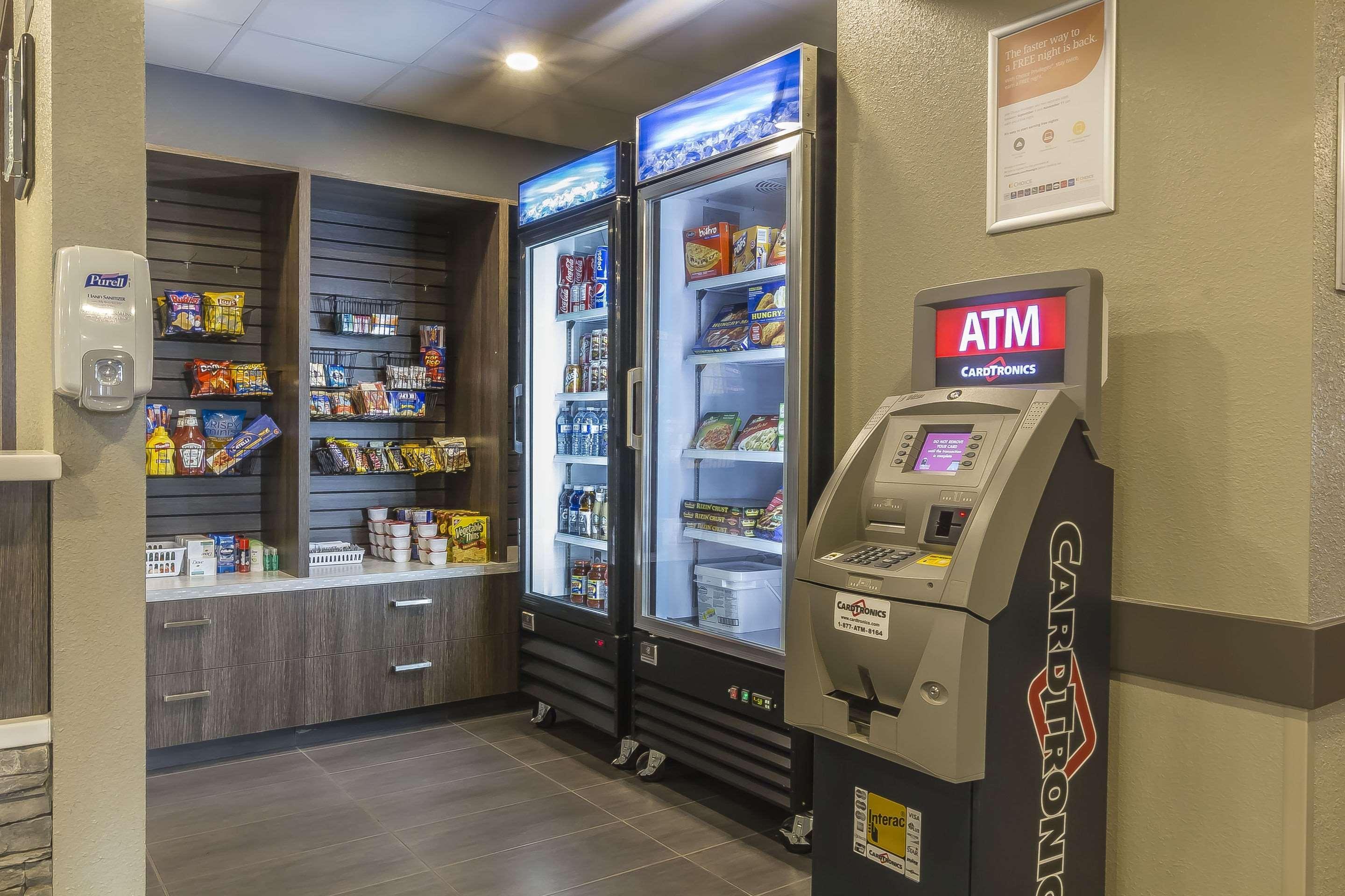 Quality Inn & Suites Moose Jaw Εξωτερικό φωτογραφία
