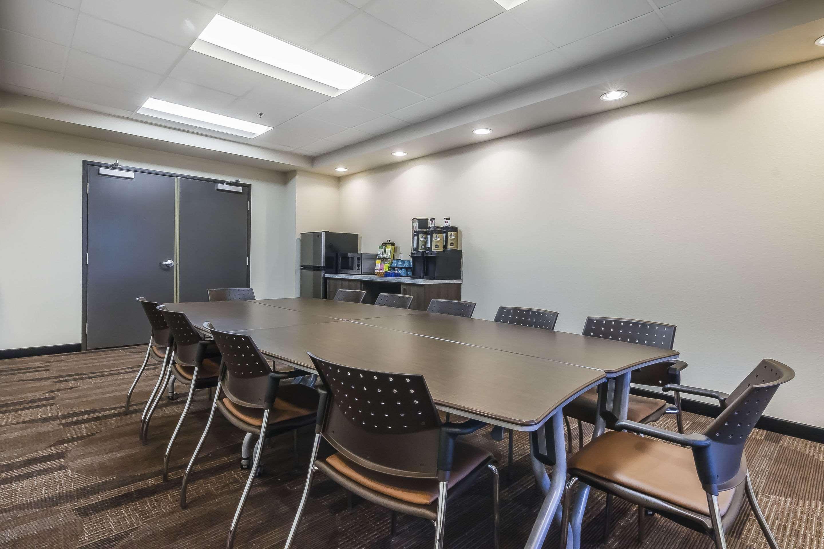 Quality Inn & Suites Moose Jaw Εξωτερικό φωτογραφία