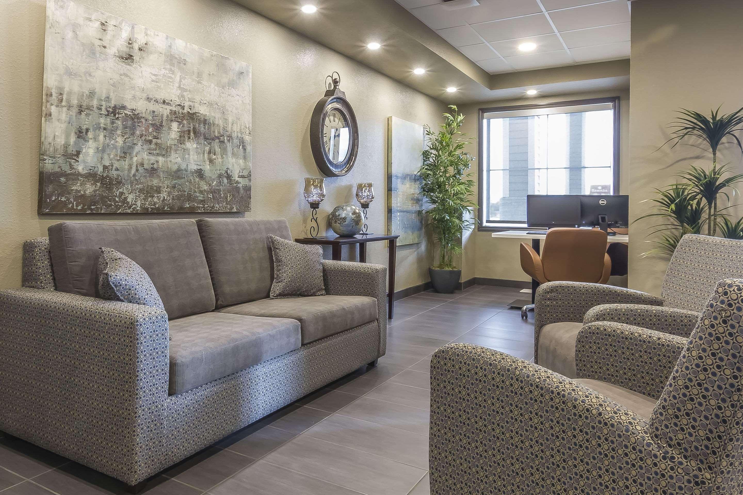 Quality Inn & Suites Moose Jaw Εξωτερικό φωτογραφία